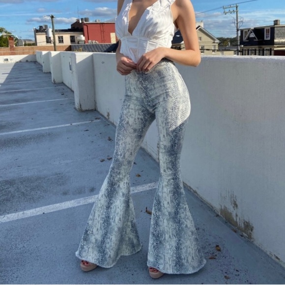 Altar'd State Flare Jeans Bell Bottom Snake Skin Print Cream Gray Distressed Hem